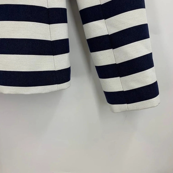 Halogen Atlantic-Pacific Women's 8 Button Classic Stripe Blazer Size 8 - Picture 5 of 11